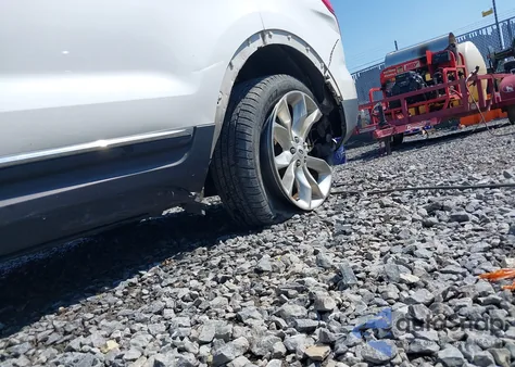 2013 Ford Explorer Limited z USA, uszkodzony, nr VIN 1FM5K7F88DGC18587